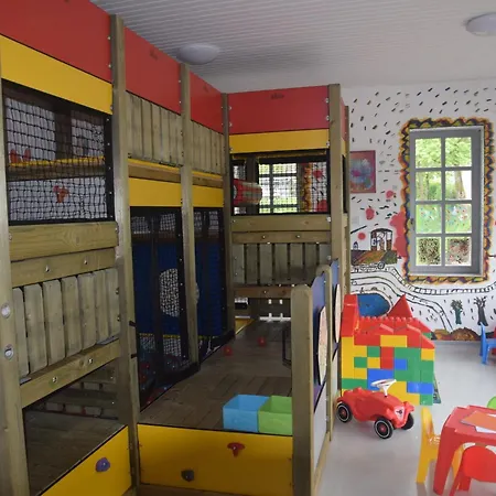 Luxusbungalow Im Campingpark , Cleaning Included Holiday home *